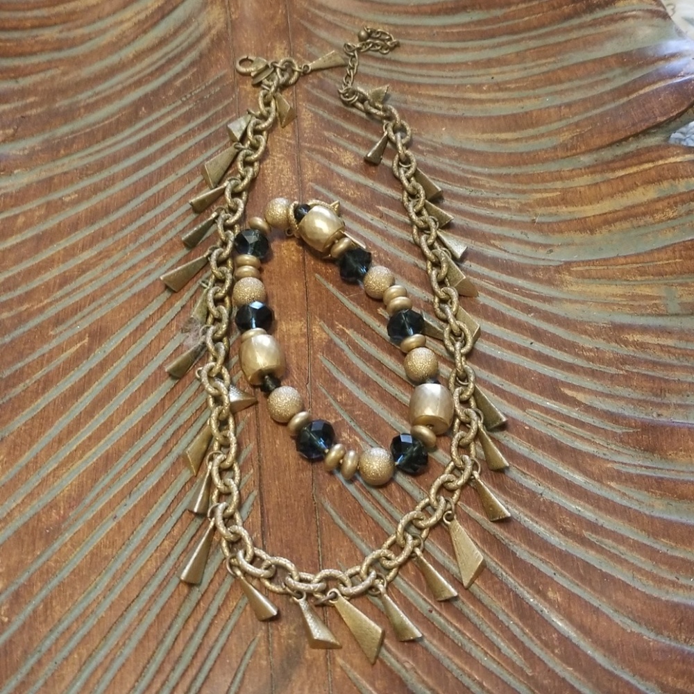 Matching short necklace & bracelet